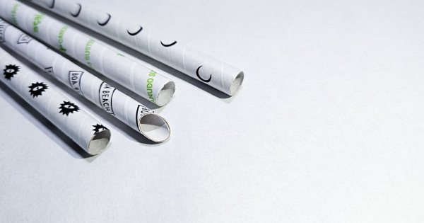 Canudos de papel personalizados
